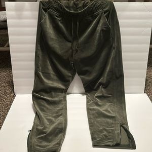 VS Velour Sweatpants